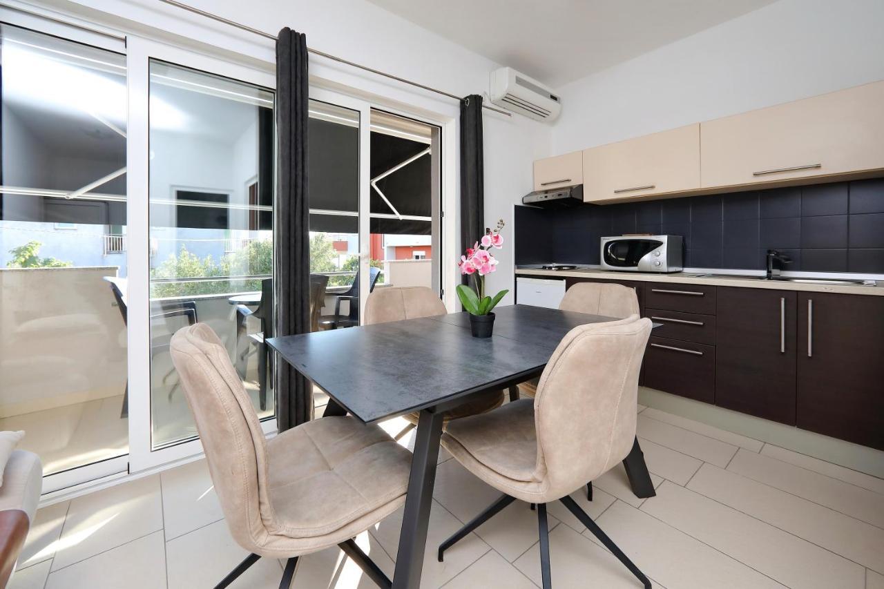 Apartments Neli Bibinje Εξωτερικό φωτογραφία